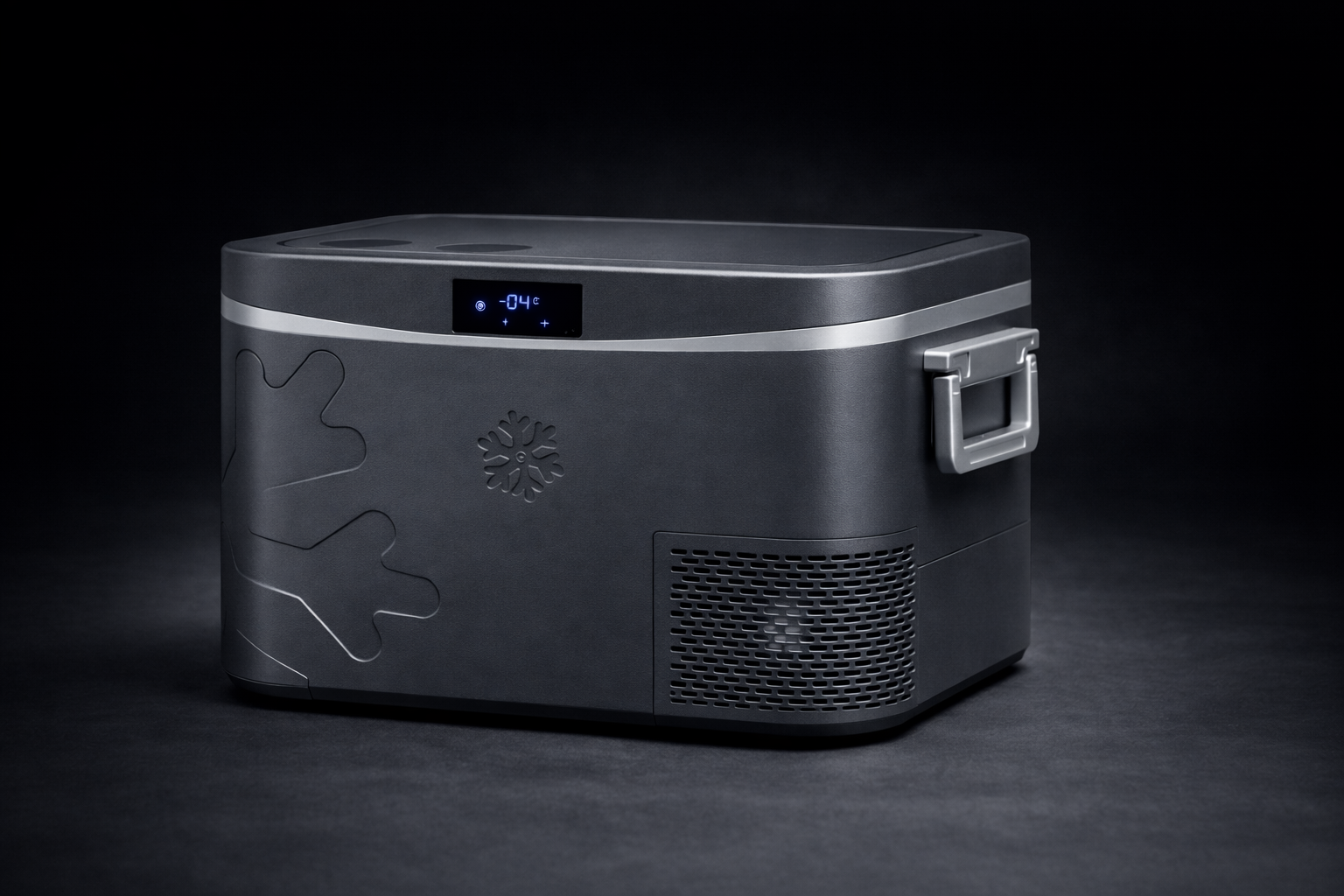 STRATOS three-quarter angle, handle + body visible